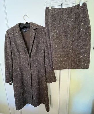 Conjunto de abrigo y falda Ann Taylor/tweed marrón con manchas blancas/abrigo talla 10, falda talla 4 Foto 1 de 4