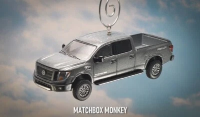 Nissan Titan XD Pro-4X 2018 camioneta pickup cabina extendida adorno de Navidad todo terreno 4x4 Foto 1 de 4