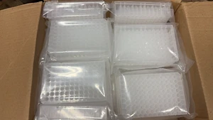 Thermo Scientific AB0859 0.8mL Polypropylene Deepwell Storage Plate - Picture 1 of 2