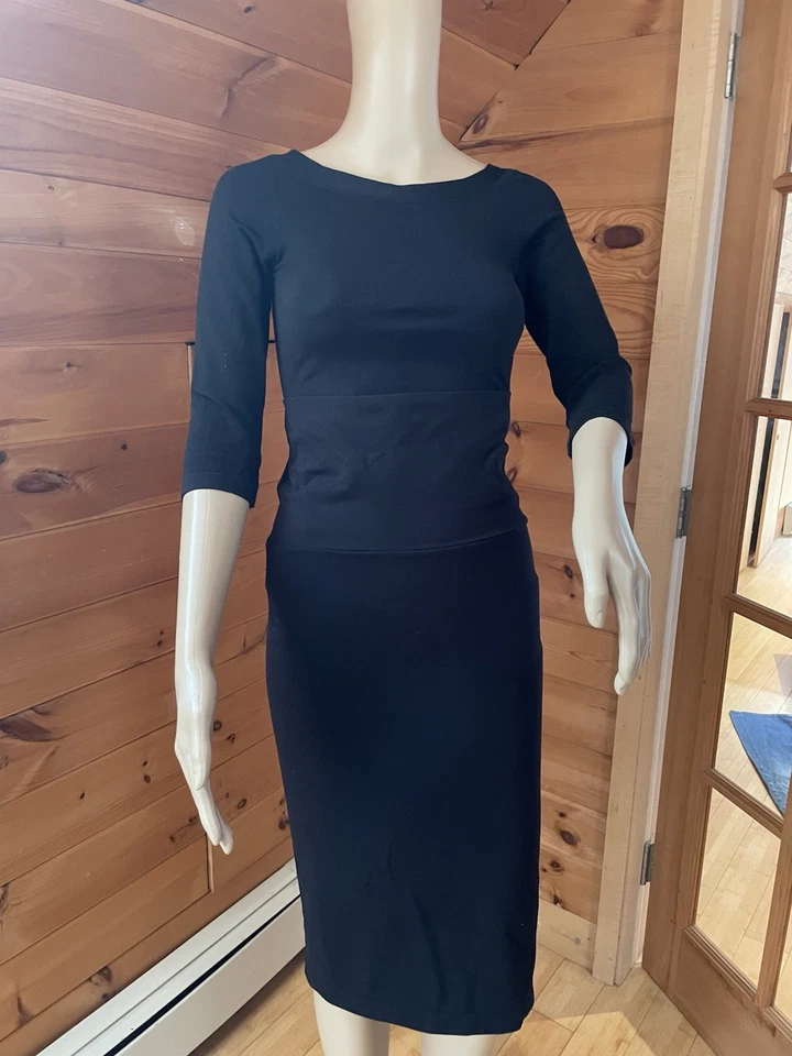 Falda tubo Wolford negra sin costuras, 26” de largo, talla M, Body Con, hermosa Foto 1 de 4