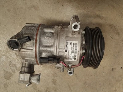 10/2017 to 12/2020 Holden ZB Commodore Diesel - A/C Air con compressor 39034464 - Image 1 of 4