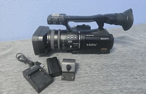 Sony HVR-V1U HD HDV Mini DV 1080i Video Camera Recorder (INV02-BINA001A) - Picture 1 of 13