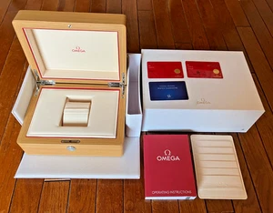 OMEGA Scatola vuota per orologi in legno con manuale e accessori EX condizioni #a06 - Foto 1 di 12