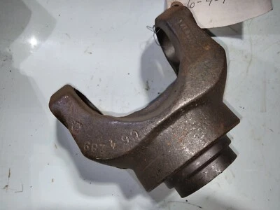 DANA HOLDING CORPORATION END YOKE 6-4-7141 - Image 1 of 3