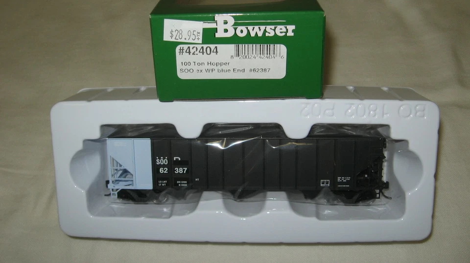 Bowser HO RTR 100 Ton Hopper SOO ex-Western Pacific Blue End SOO 62387 #42404 - Imagem 1 de 1