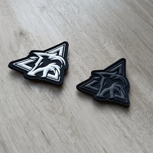 Wolf Hund Dreieck |Patch Klett Aufnäher | Moral Militär Outdoor| schwarz weiß - Bild 1 von 7