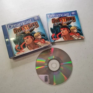 Street Fighter III 3 3rd Strike - Dreamcast UK PAL - IMBALLATO + MANUALE (DISC CRACK) - Foto 1 di 9