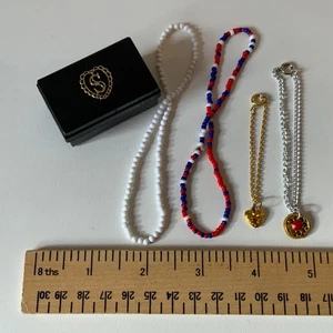 Vintage Sindy Doll Accessories Necklaces + Box Bundle Pedigree Toys 1980’s - Picture 1 of 4