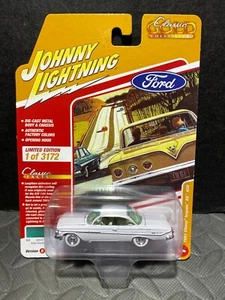 1/64 JOHNNY WHITE LIGHTNING 1961 CHEVROLET IMPALA SS 409 ARBOR GREEN CHASE CAR - Picture 1 of 2