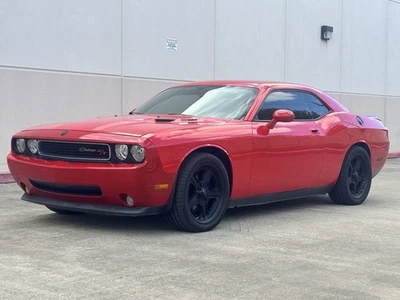 2009 Dodge Challenger R/T 2dr Coupe - Image 1 of 4