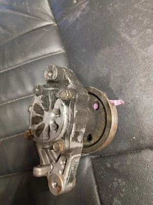Honda Civic 1992 Pump assembly - Power steering pump USED, i #49356-12 - Image 1 of 3