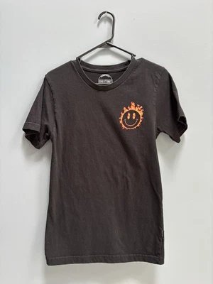 Camiseta Premium Basics Dikotomy “Reckless” Talla Pequeña Ajuste Estándar Foto 1 de 4