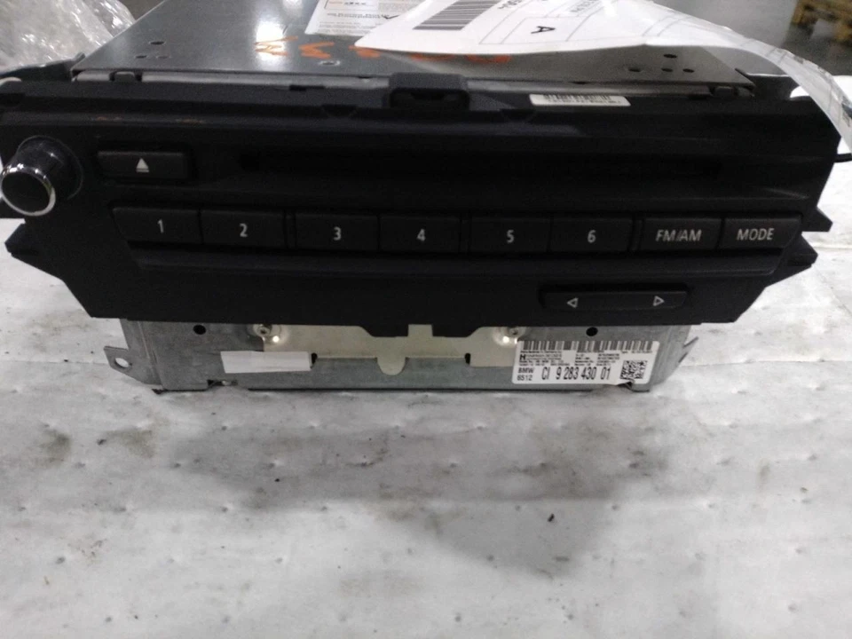Audio Equipment Radio Am-fm-cd Receiver With Satellite Fits 10-16 BMW Z4 576918 - Imagem 1 de 4