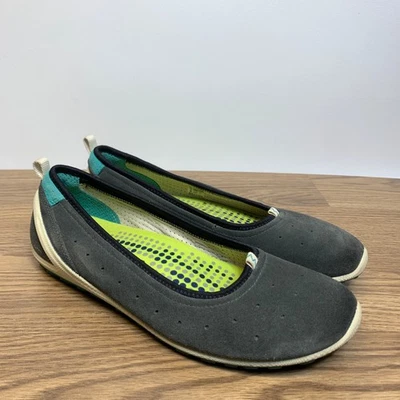 Zapatos planos Ecco Biom Lite movimiento natural bailarina gris para mujer talla 10 (41) Foto 1 de 4