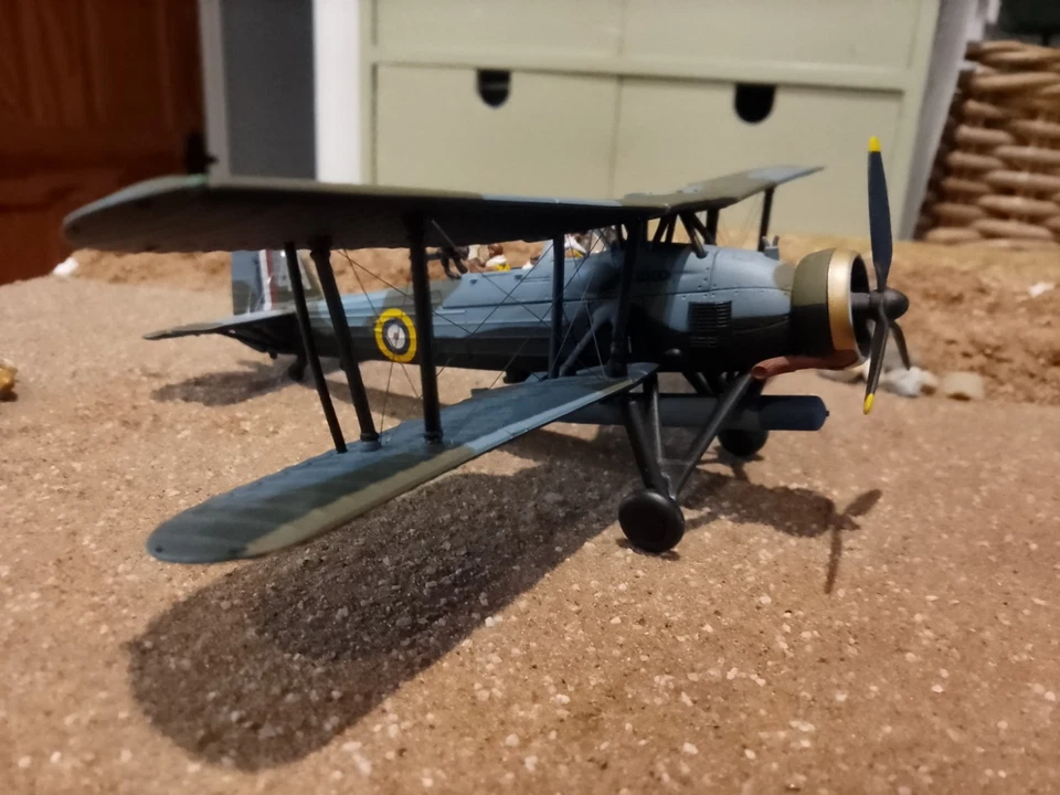 Avión portaaviones Fairey Swordfish Corgi 1:72 Royal Navy  Foto 1 de 4