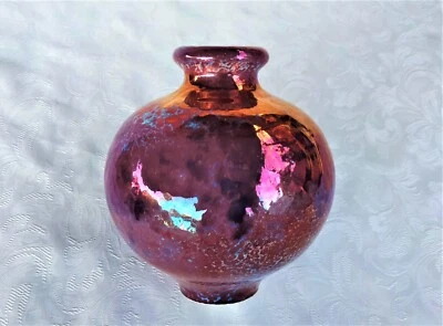BEAUTIFUL MONTECO AUSTRALIAN STUDIO POTTERY PURPLE LUSTRE FINISH SPHERICAL VASE - image 1 of 4
