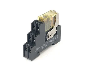 IDEC SJ2S-07L Socket With RJ2S-CL - Picture 1 of 6