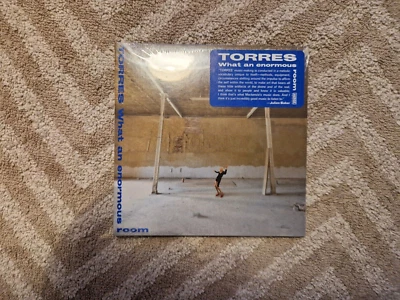 Torres 2024 "What an Enormous room" - Bild 1 von 2