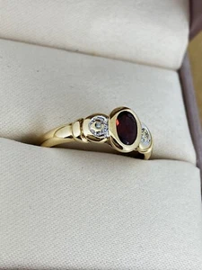 Bezel Set Natural Oval Garnet 9K Yellow Gold Vintage Dress Ring - Picture 1 of 6