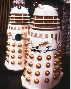 Doctor Who Autograph: ERIC SAWARD (Revelation of the Daleks) Signed Photo - Picture 1 of 1