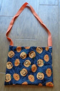 Halloween themed homemade pumpkin & spider web bag - Picture 1 of 5
