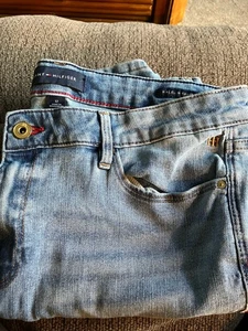 Par de jeans ajustados Tommy Hilfiger talla 12 - Imagen 1 de 6