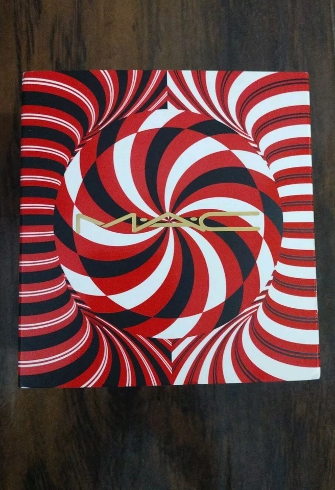 - Mac Rouge A Levres Mistletoe Matte Powder Kiss Lipstick X5 Gift Set