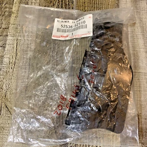 5253652110 Genuine Toyota RETAINER, FRONT BUMPER SIDE, LH 52536-52110 OEM NEW - Picture 1 of 4