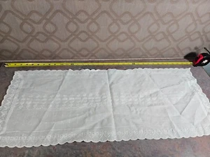 Vintage White Embroidered Table Runner - Hearts - Approx 36 x 13 - Picture 1 of 8