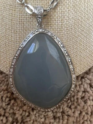 Collar colgante de resina Miriam ensalada nuevo sin etiquetas Foto 1 de 4