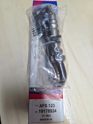 Genuine GM Heated Oxygen Sensor 19178924 - Image 1 of 2