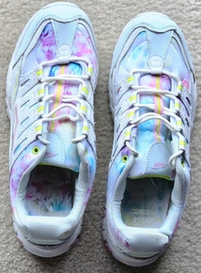 Avia Elevate Damen-Sportschuhe Größe 11 Regenbogenfarben Batik Schnürschuhe - Bild 1 von 5