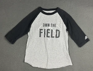 Boys Adidas Baseball Shirt 3/4 Sleeve Raglan Field Black Gray Small S Graphic - Picture 1 of 8