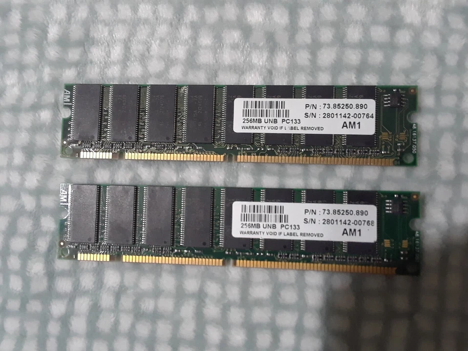 Apacer 73.85250.890 512MB (2x256MB) UNB PC-133 168P Ram Memory - Image 1 of 2