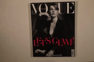 237839 VOGUE DEUTSCH LET\'S GLAM! - Bild 1 von 4