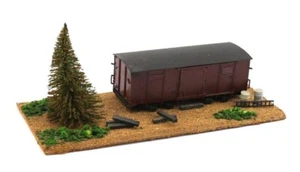 Temos Diorama Geräteschuppen Wagenkasten mit Baum H0 DDR (OWO?) - Bild 1 von 4