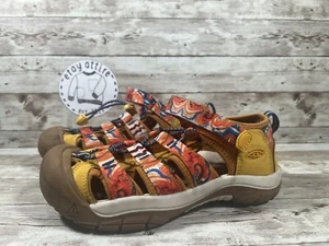 Kids Size 3 Keen Newport H2 Casual  Hiking Shoes Yellow - Picture 1 of 6