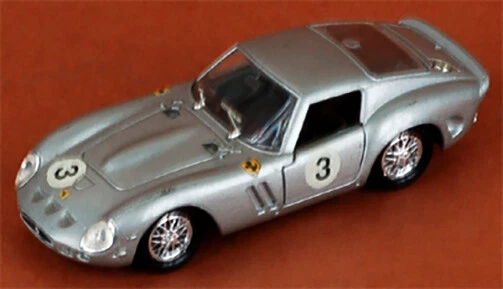 FERRARI 250 GTO SOLIDO scala 1:43 fondo di magazzino NUOVO!!! - Immagine 1 di 1
