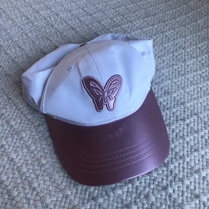 Vintage Dollywood Hat Cap Snapback White pink butterfly - Picture 1 of 8