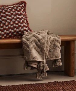 NEW M&S Pure Cotton Patterned Tassel Light Grey Throw 130 cm x 170 cm - Picture 1 of 6