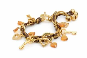 Elizabeth Cay - Picture 1 of 3