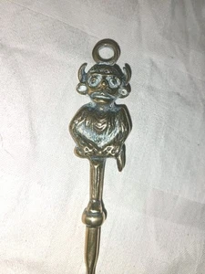 Tenedor tostador vintage de latón con remate Diablo/Pixie 47 cm de largo con lazo colgante  - Imagen 1 de 9