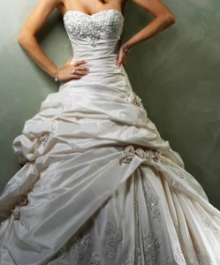 Maggie Sottero Wedding Dress Brand New Ball Gown White Satin with Corset size 4 - Picture 1 of 11