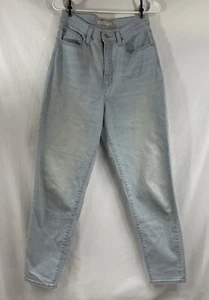 Pantalones de mezclilla Levi’s cintura alta cónicos para mujer 29x29 lavado claro - Imagen 1 de 4