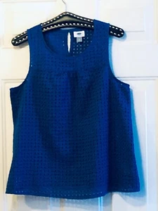 NWT OLD NAVY Sz M Eyelet Blouse Navy Blue Sleeveless - Picture 1 of 9