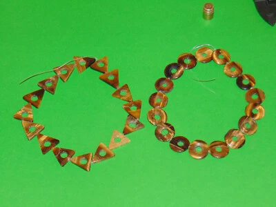 Vintage Tigers Eye 25mm Triangle & 23mm Doughnut Drilled Bead Strands Lot of 2 - Image 1 of 4