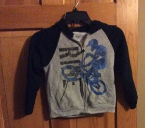 Boy's Hanes Fresh IQ Black & Grey Fleece Zip up Bicycle Jacket Size small 5/6 - Picture 1 of 1