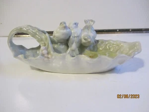 ANTIQUE #89 MAJOLICA 3 BLUEBIRDS ON LEAF HANDLED GRAVY BOAT SERVER OLD REPAIR - Picture 1 of 5