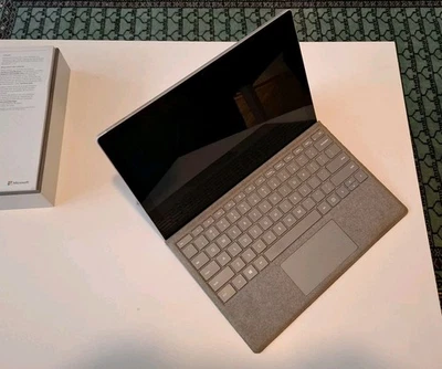 Microsoft Surface Pro 6 12,3-Zoll 2736x1824 Intel Core i5 8GB RAM 128GB ROM... - Bild 1 von 4