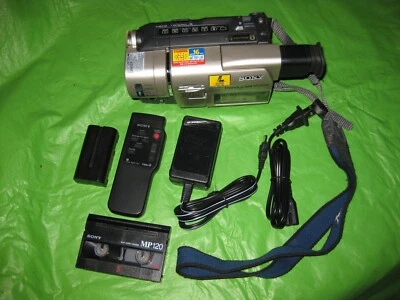Sony CCD-TRV87 Hi8 Analog Camcorder - Record Transfer Play Video 8MM TESTED WORK - Image 1 of 4